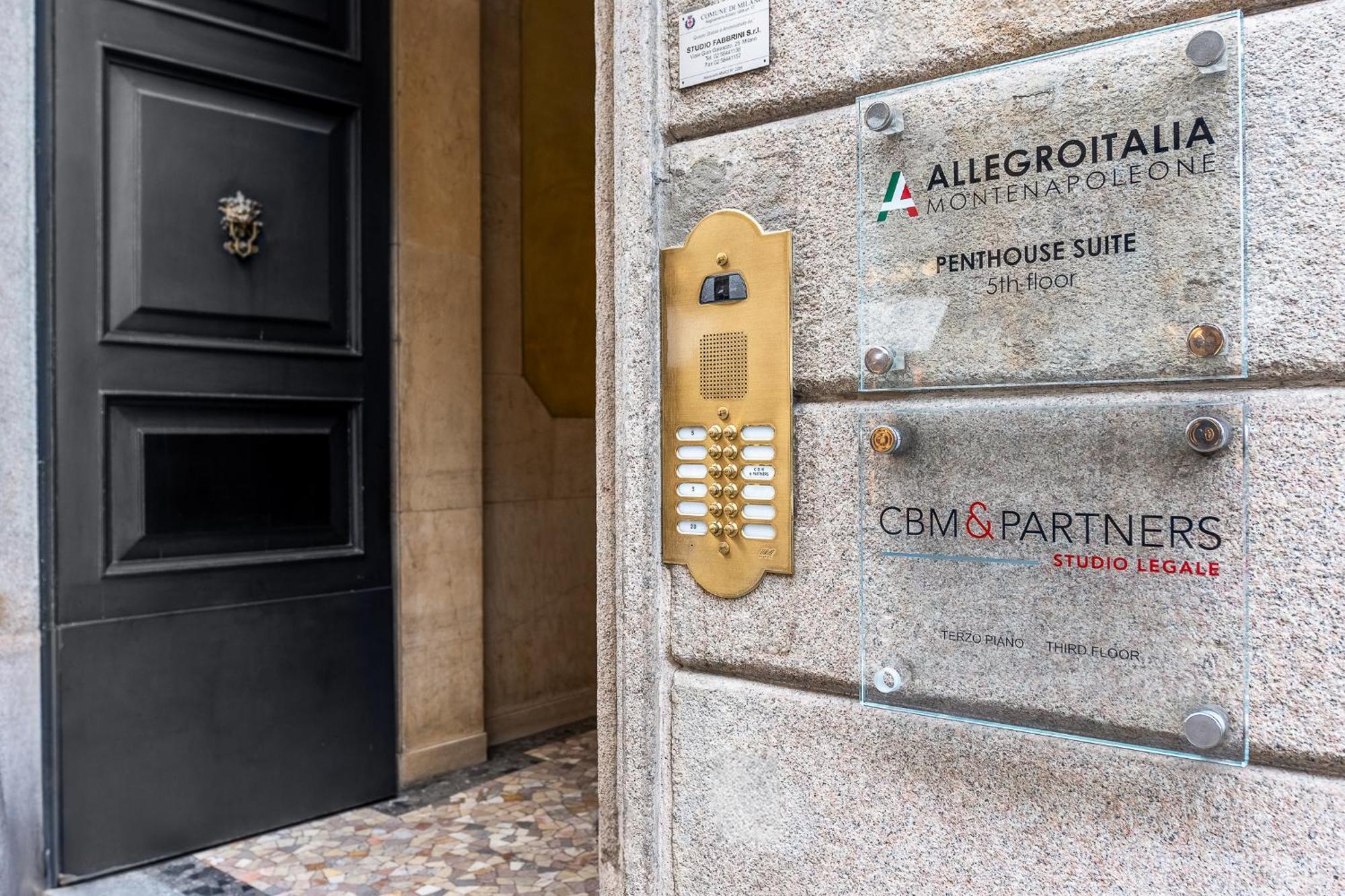 Allegroitalia Penthouse Montenapoleone มิลาน ภายนอก รูปภาพ